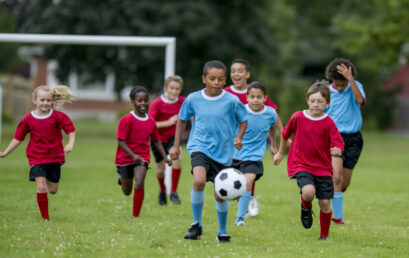 Fattori associati al dolore di ginocchio e tallone nei giovani calciatori di età compresa tra gli 8 e i 12 anni